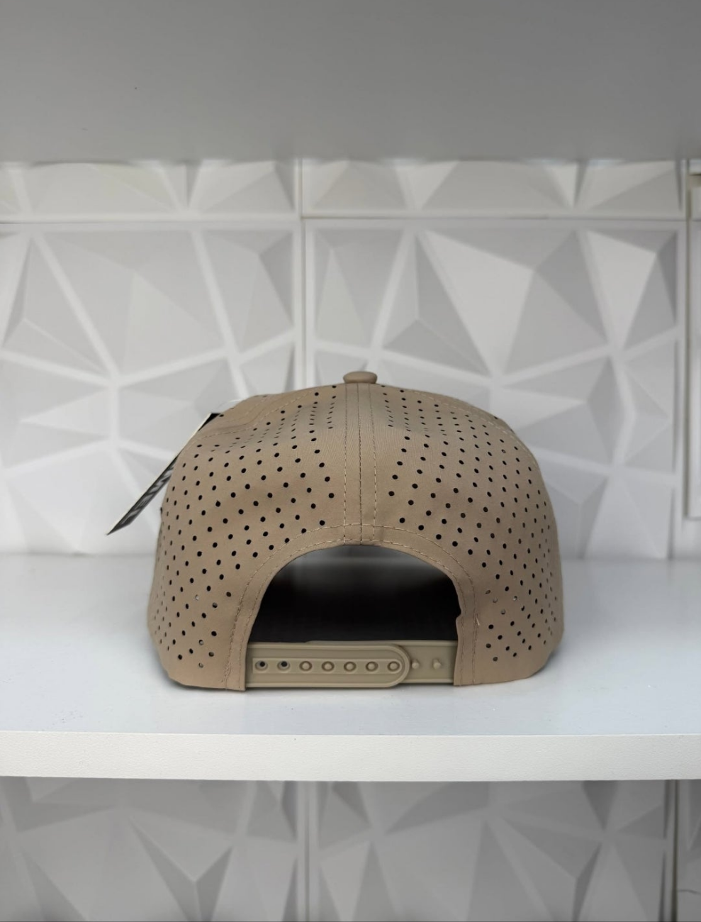 Trébol Placa SnapBack Hat-Kakhi Hydro