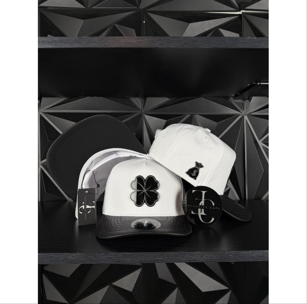 Exclusive caps clover SnapBack hat-white/leather.