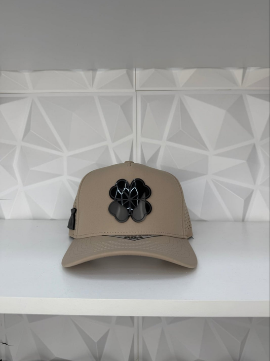 Trébol Placa SnapBack Hat-Kakhi Hydro