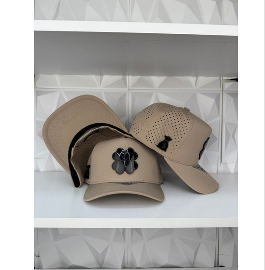 Trébol Placa SnapBack Hat-Kakhi Hydro